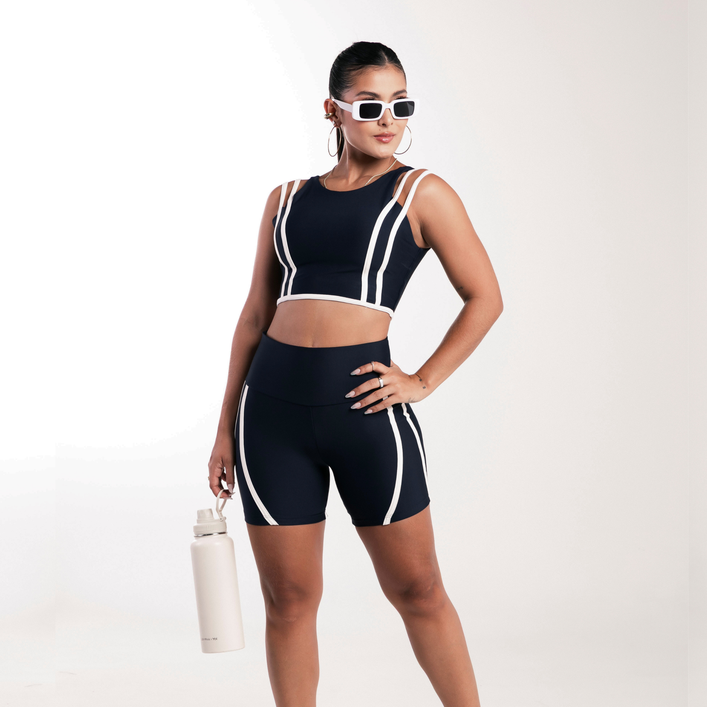 SET DE TOP Y SHORT: CL-08