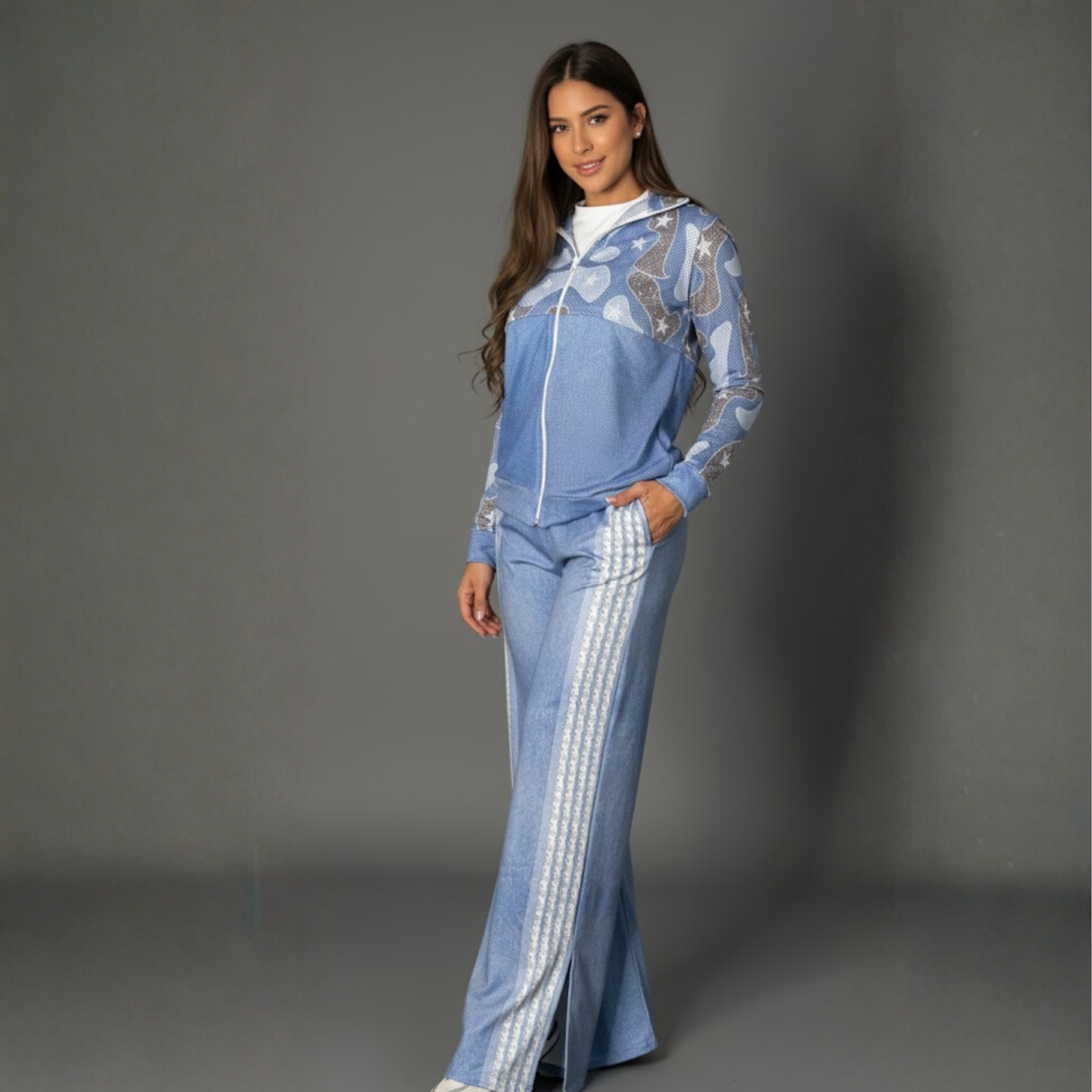 SET VIAJERO EN MEZCLILLA CON ESTAMPADO