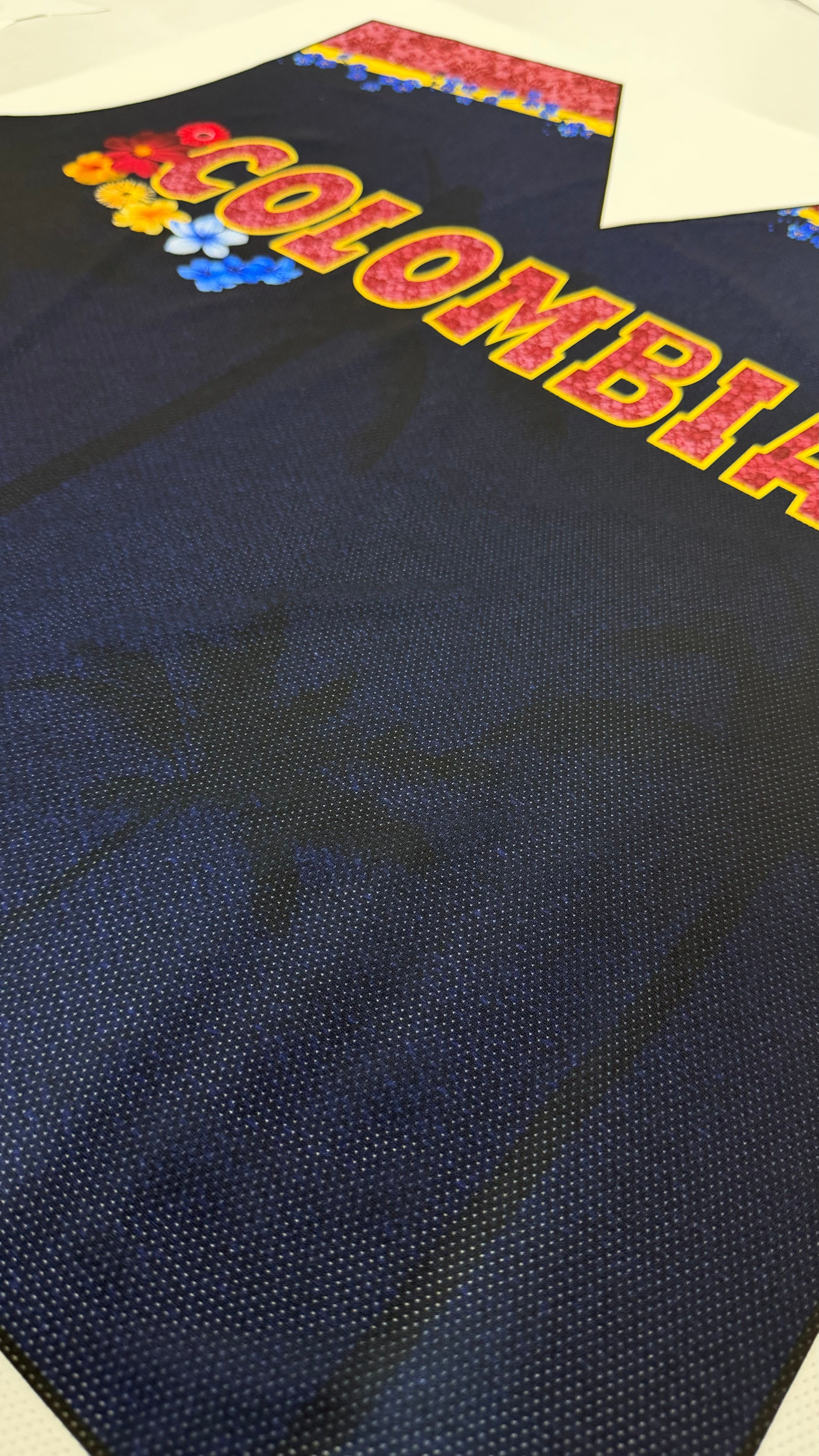 CAMISETA DE COLOMBIA FLORES - Envíos a partir del 4 de Junio