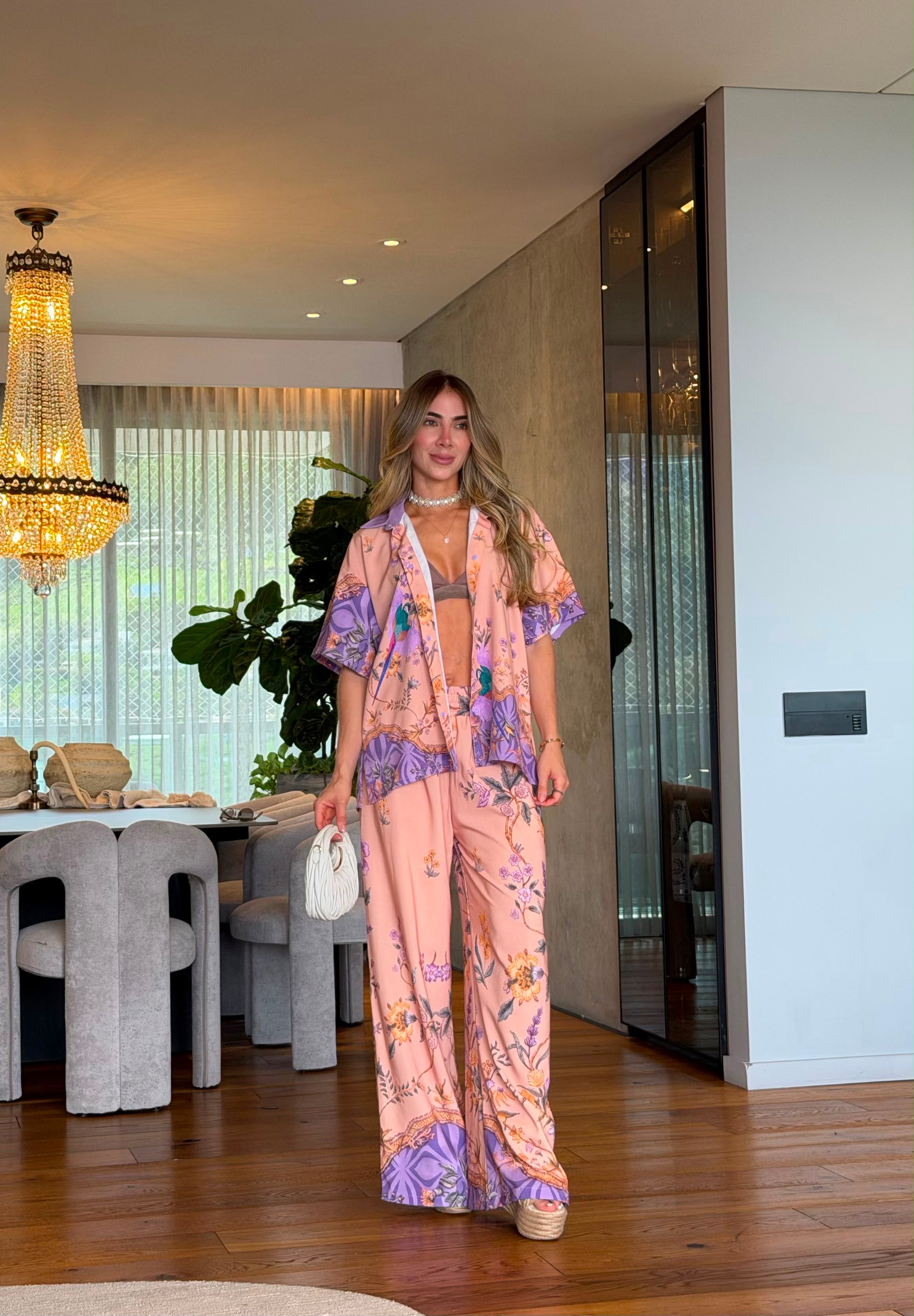 AURA TROPICAL